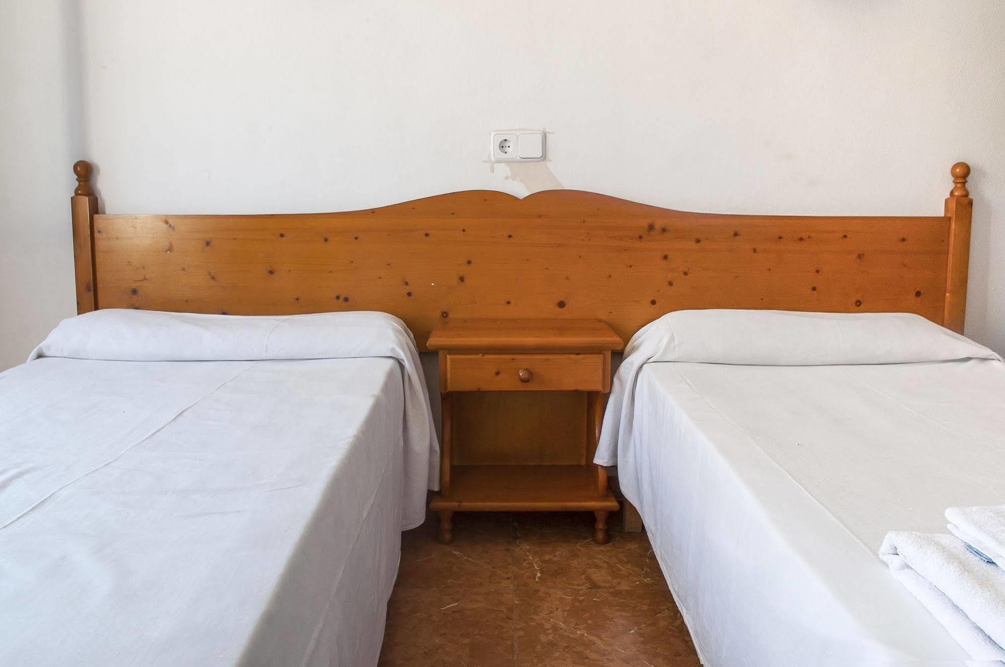 Surfing Concept Hostel Cala Ratjada  Dış mekan fotoğraf
