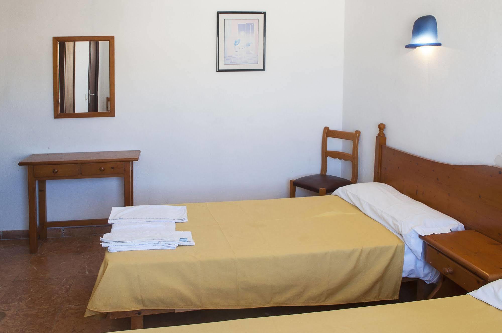 Surfing Concept Hostel Cala Ratjada  Dış mekan fotoğraf